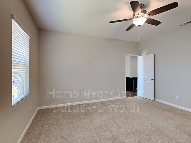 Building Photo - 424 Dove Creek Ln