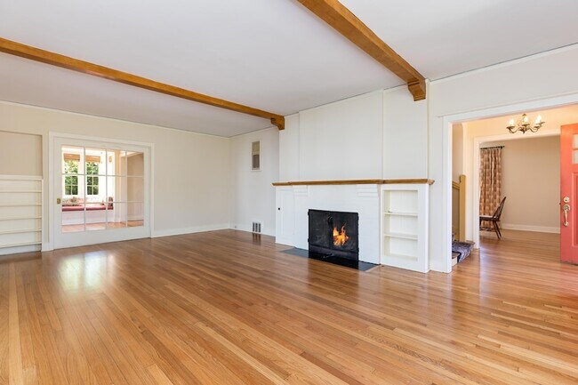 Building Photo - 1814 Anacapa St