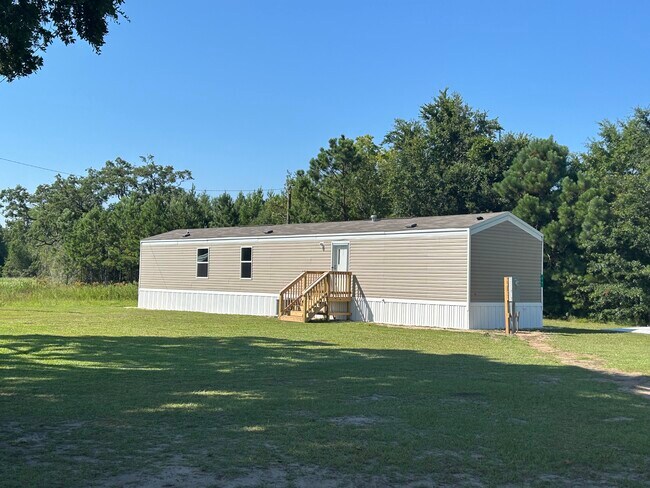 Building Photo - 596 Seaside Rd