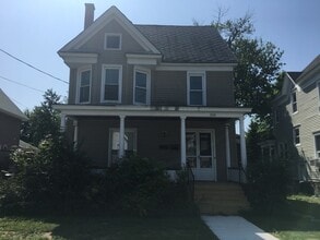 Building Photo - Gorgeous 5 bedroom 2 bath located on friendly neighborhood for rent!!!