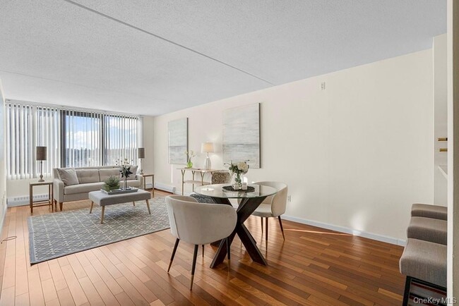 Building Photo - 4 Martine Ave