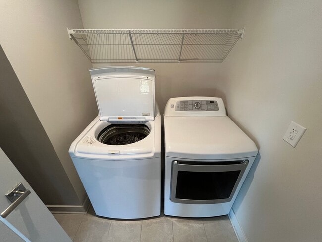 Building Photo - Charming 3BD, 2BA Fuquay Varina Home with Easy Access to Downtown Fuquay-Varina and Raleigh