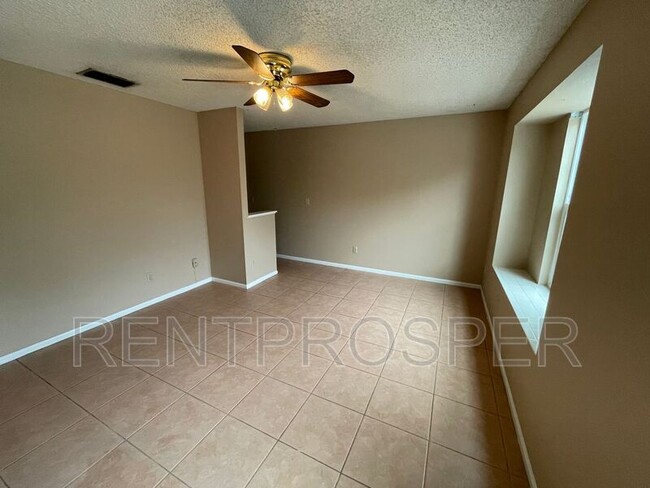 Building Photo - 4435 Brook Hollow Cir