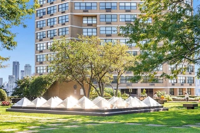 Building Photo - 7004 JFK Blvd E