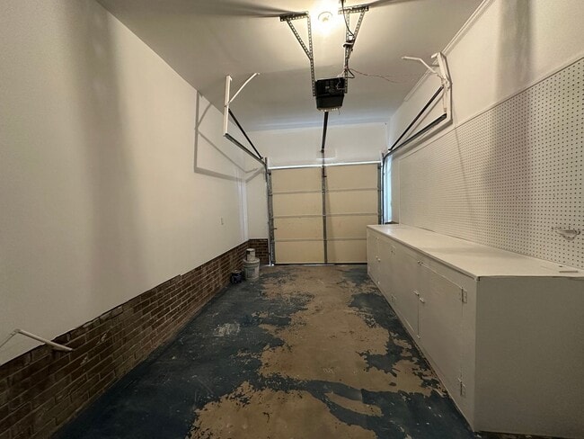 Building Photo - Fully Renovated Home with Unmatched Character