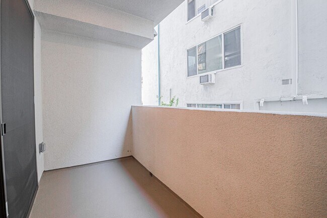 Building Photo - Welcome to the Gramercy