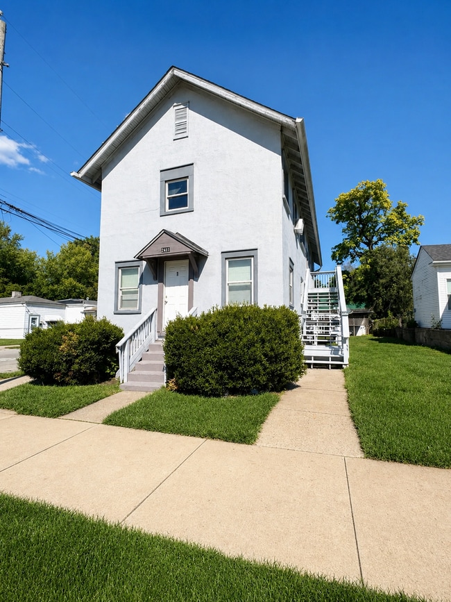 Building Photo - 2441 St Xavier St