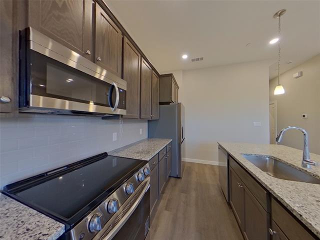 Building Photo - 5476 Sandstone Dr