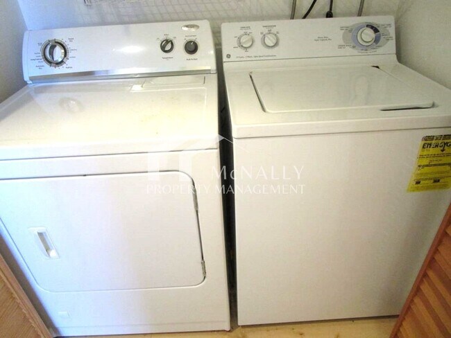 Building Photo - Lovely 3 Bedroom 1 Bath Home in Gig Harbor