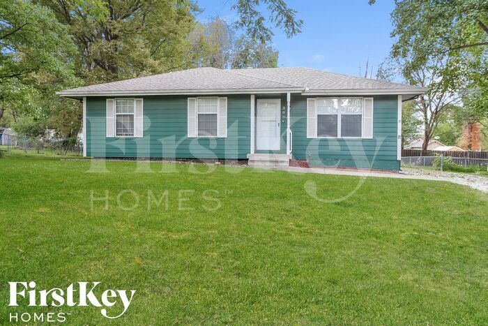 Primary Photo - 308 Oak St