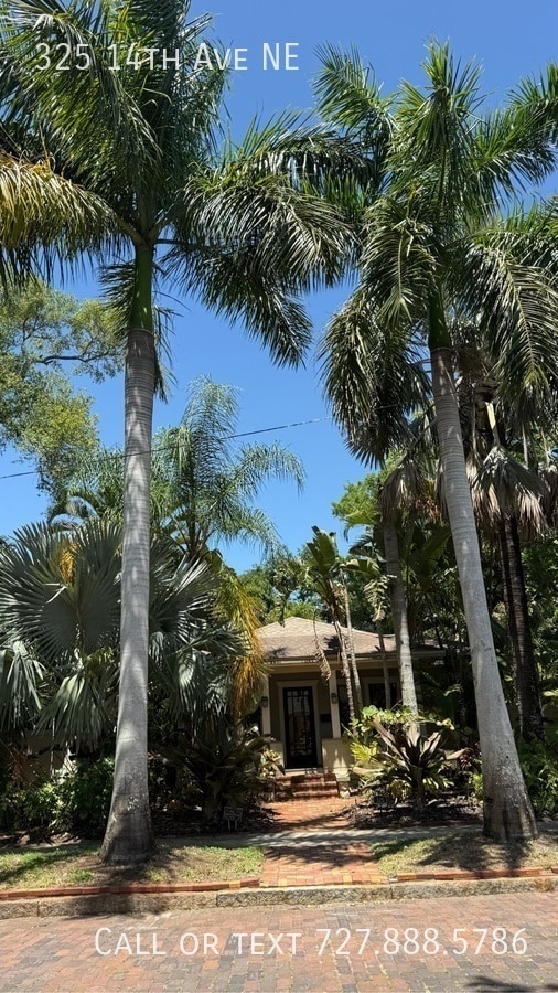 Building Photo - 325 14th Ave NE