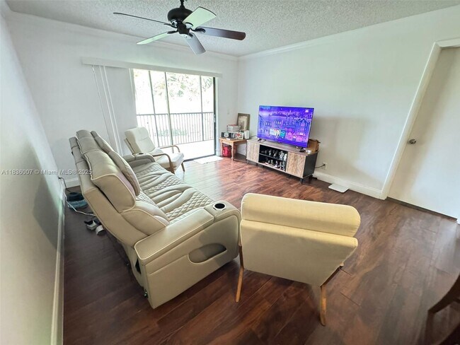 Building Photo - 1278 S Military Trail