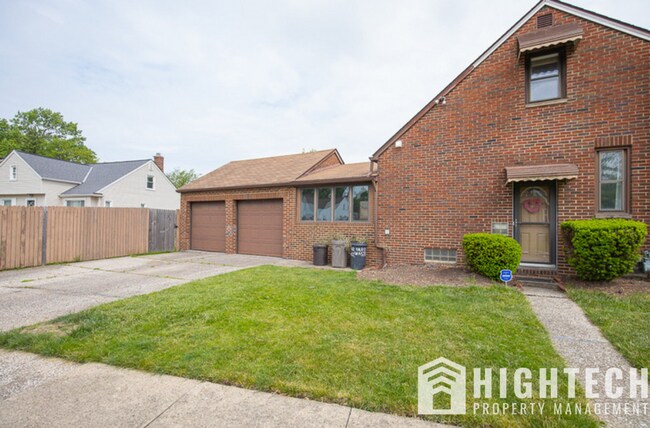 Building Photo - 3 bedroom/1 bath! PARMA!!