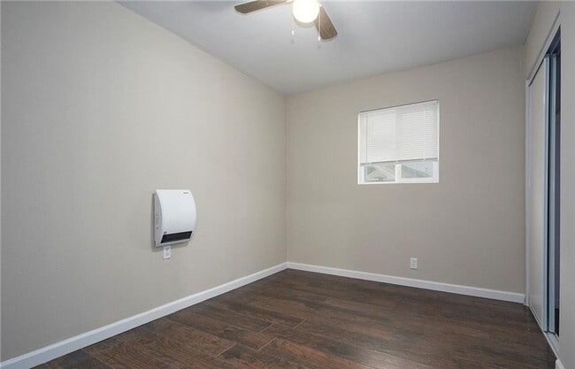 Building Photo - AVAILABLE NOW! LOVELY Remodeled 2 Bedroom ...