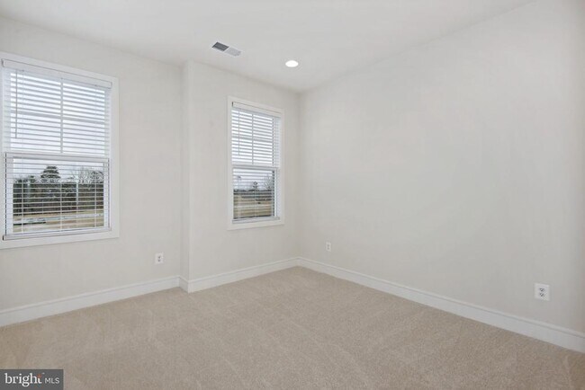 Building Photo - 120 Choke Cherry Ct