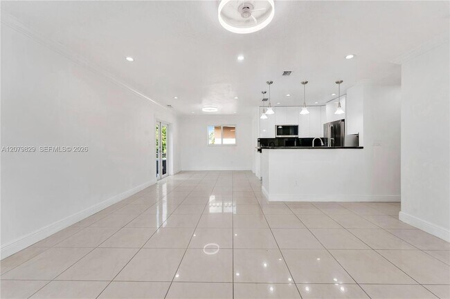 Building Photo - 3250 SW 72nd Ct