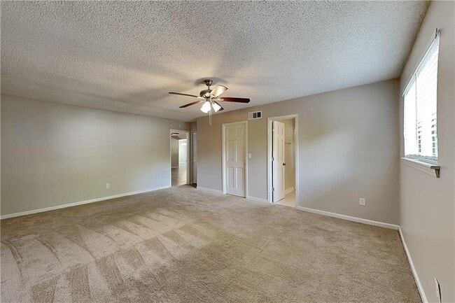 Building Photo - 2330 Post Creek Ct