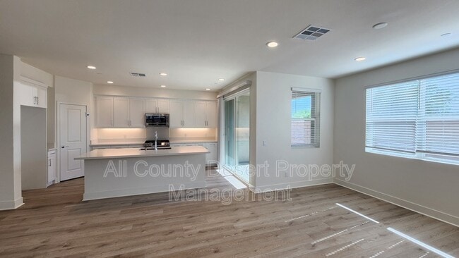 Building Photo - 43355 Passagio Lago Way