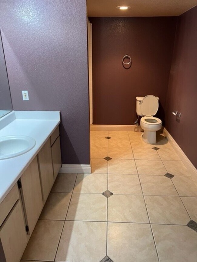 Building Photo - 1 Bedroom Unit Located in Copper Palms!
