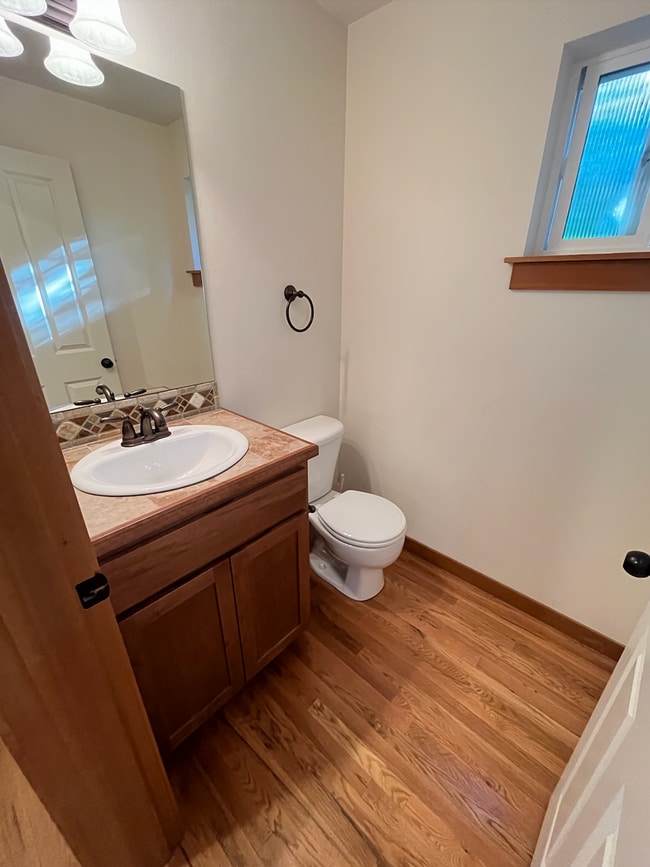 Building Photo - Large 3 bed/3.5 bath Greenwood Townhouse!!!