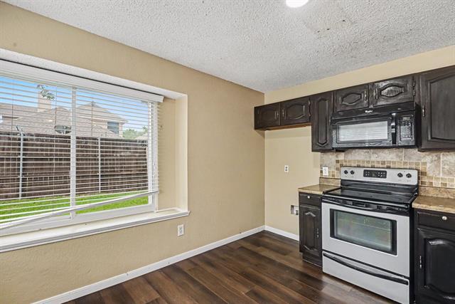 Building Photo - 6940 Cheswick Dr