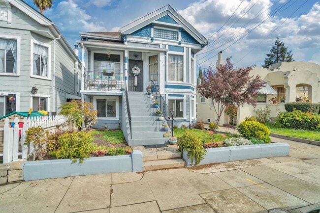 Building Photo - 531 Taylor Ave