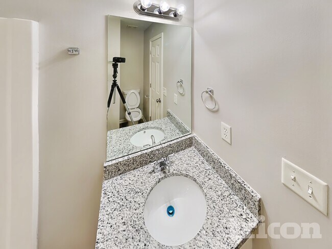 Building Photo - 701 St Charles Ave