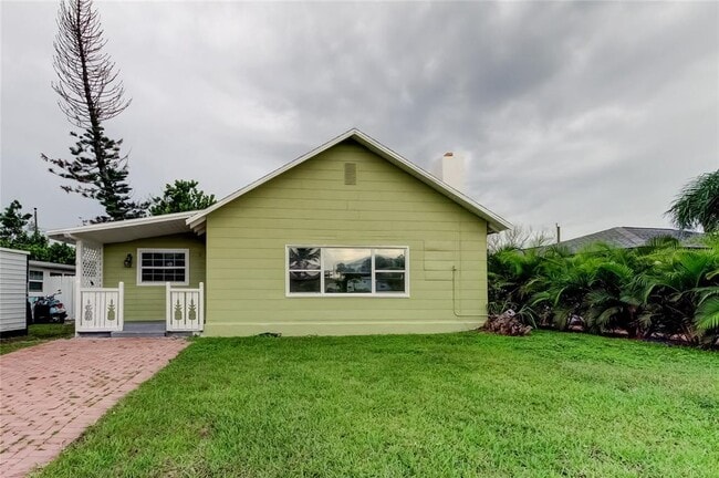 Primary Photo - 14056 Marguerite Dr