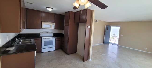 Building Photo - Beautiful 3 Bed 2 Bath Single Story house in prestigious community of Daimond Bar Close to everyw...