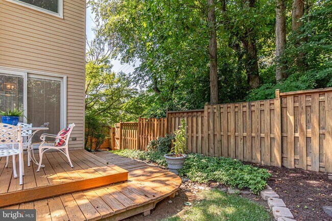 Building Photo - 5415 Helm Ct