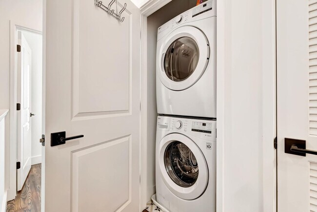 Building Photo - 1313 Baptist World Center Dr