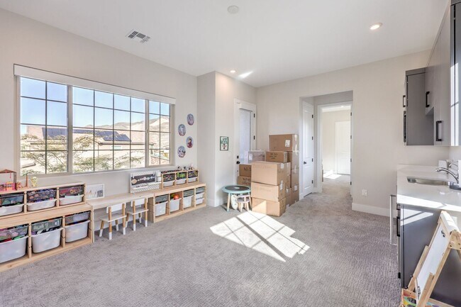 Building Photo - Exquisite 6-bed/ 6-bath residence nestled within the prestigious, guard-gated community of Revere...