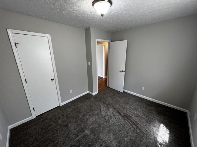 Building Photo - 9408 Pirouette Ave