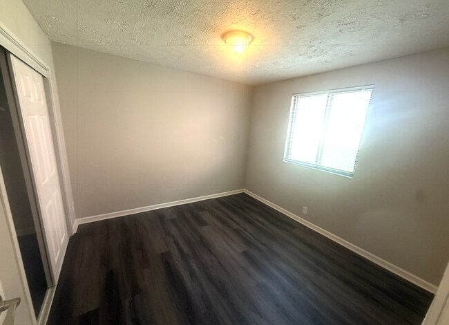 Building Photo - 4210 Huntington Ave