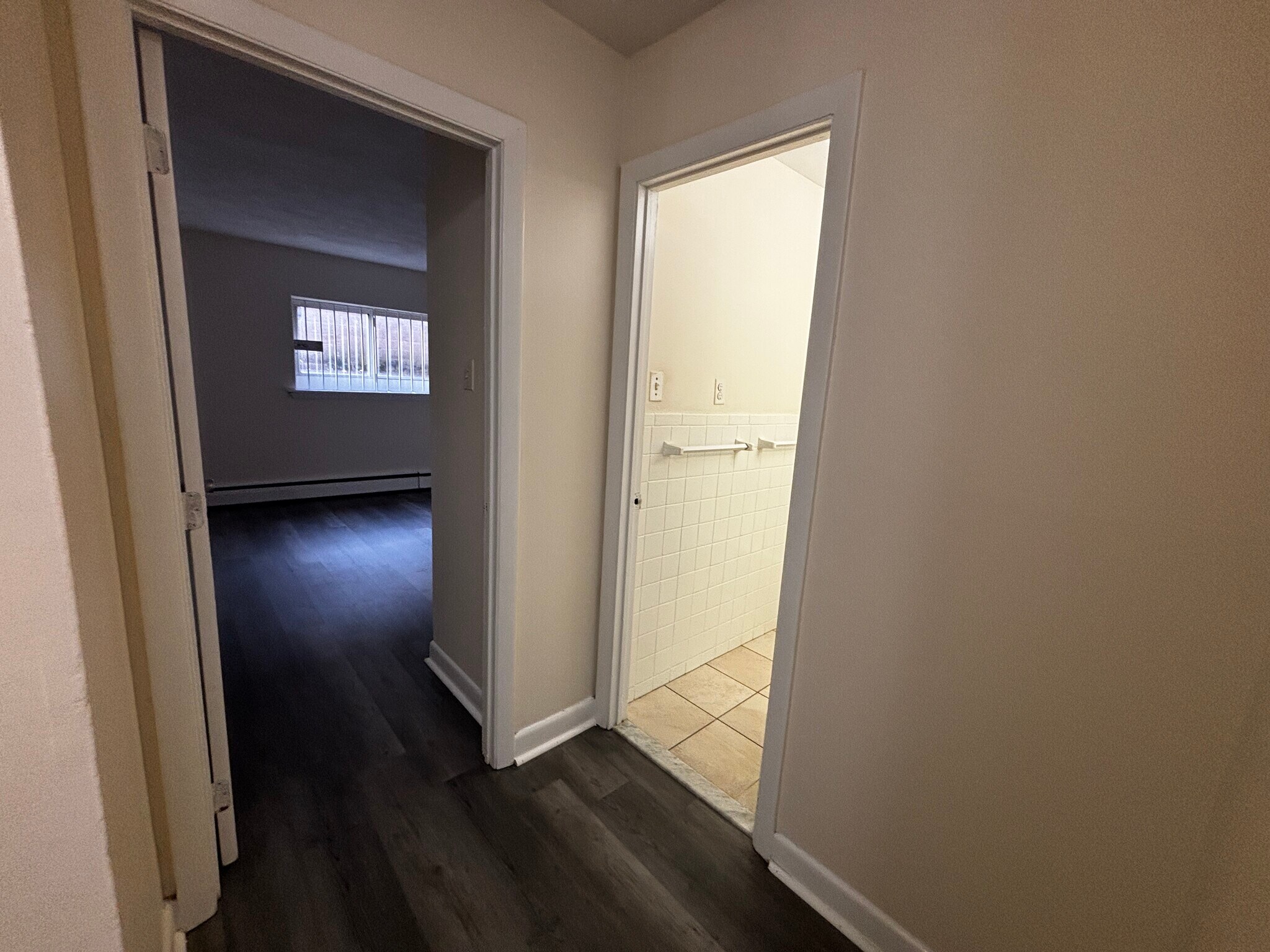 Building Photo - 71 Gardner St