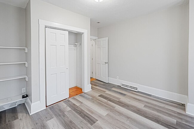 Building Photo - Frederick