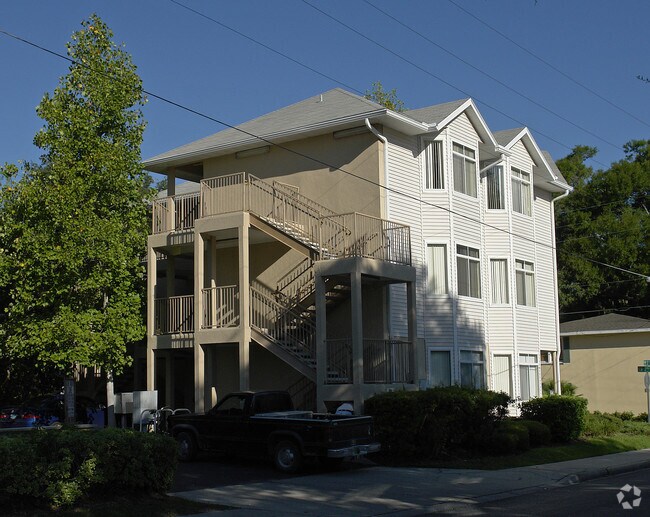 Building Photo - Stadium Central Apartments