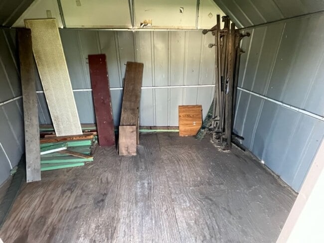 Building Photo - 3411 NE 22nd Ave