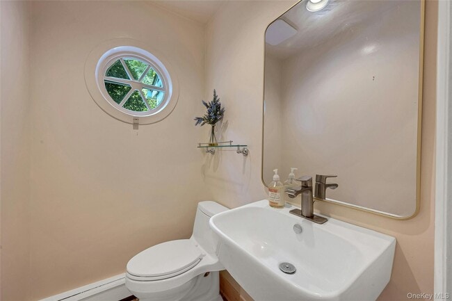 Building Photo - 9 Country Rd