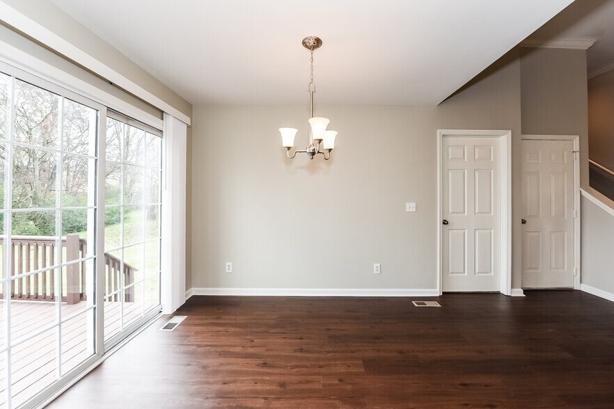 Building Photo - 2838 Candlewicke Dr