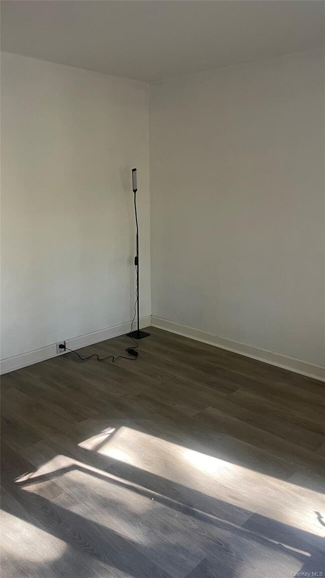 Building Photo - 370 Park Hill Rd