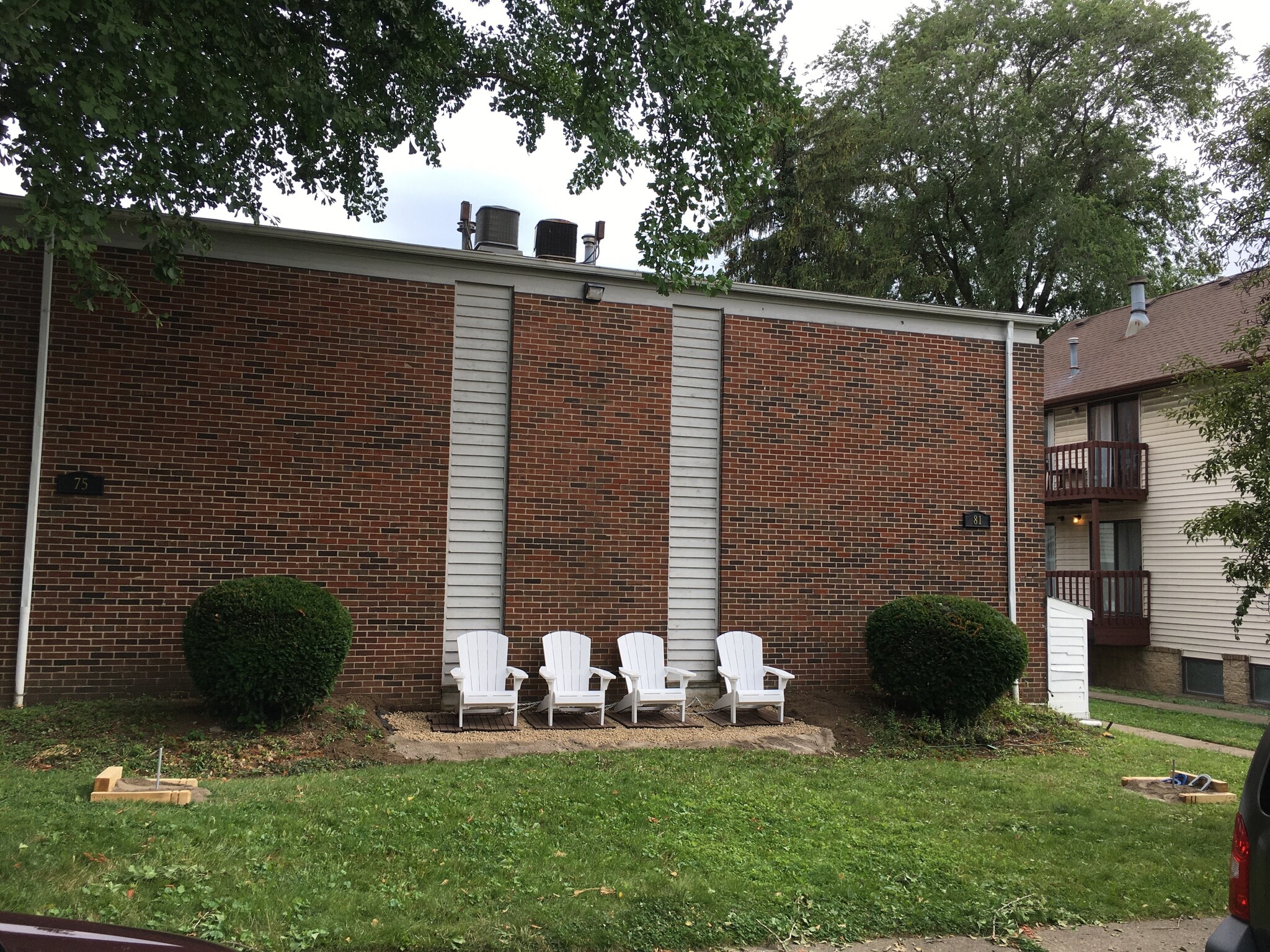 Building Photo - 75 W Norwich Ave