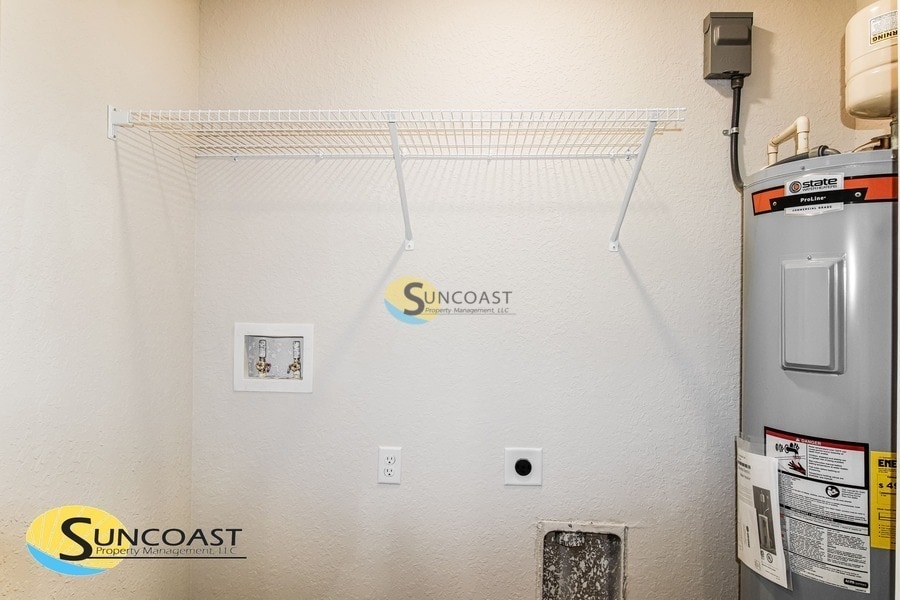 Building Photo - 5961 W Oak Park Blvd