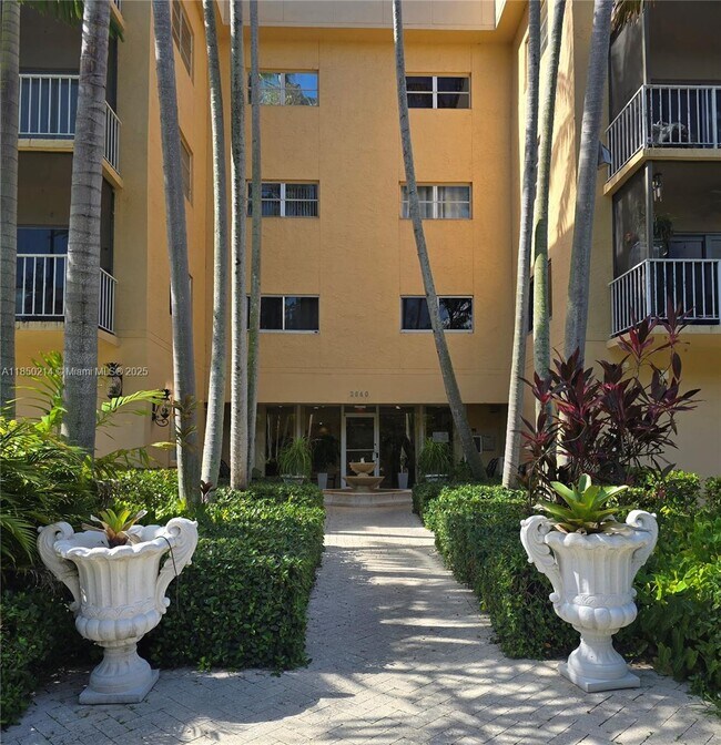 Primary Photo - 2640 NE 135th St
