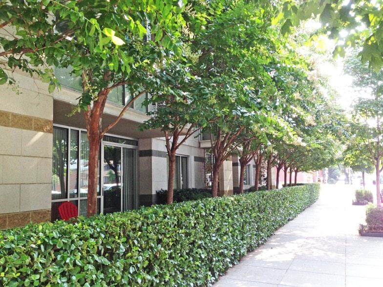 view of patio from street - 1300 13th St NW