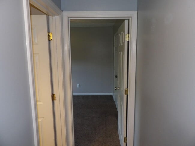 Building Photo - 123 Serena Way