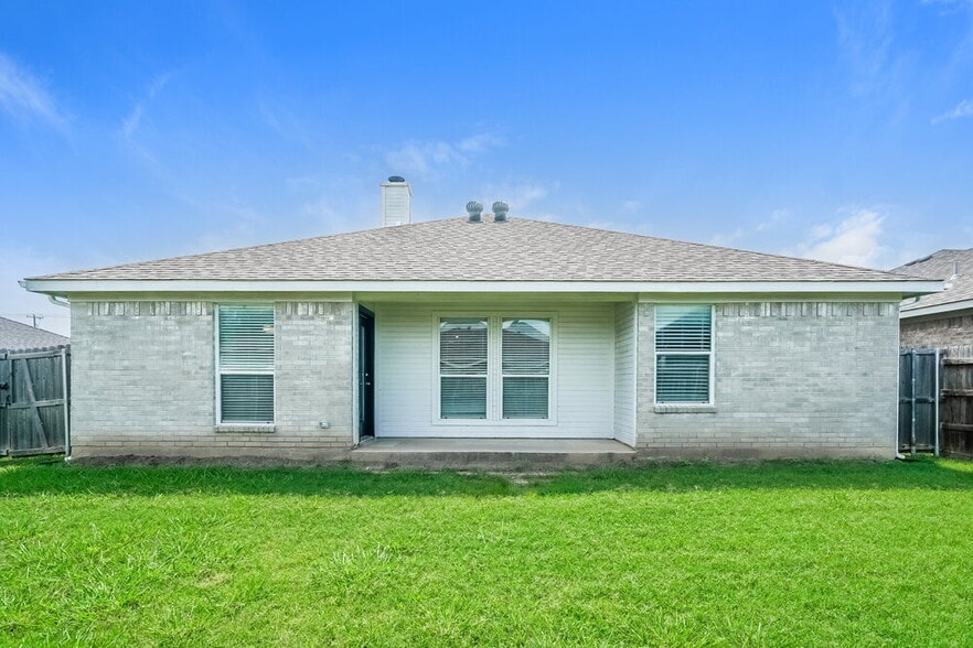 Building Photo - 4616 Wheatland Dr