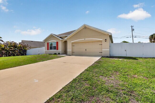 Building Photo - Renovated 4 Beds 2 Baths Single Family on Over a QTR Acre lot | Huge Yard