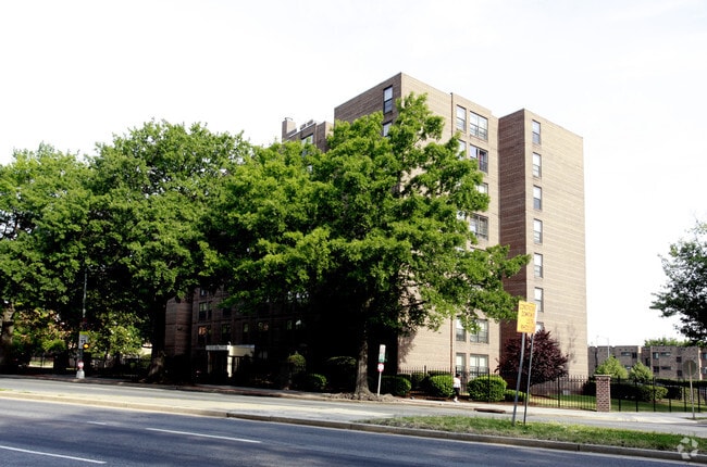 Building Photo - Foster House