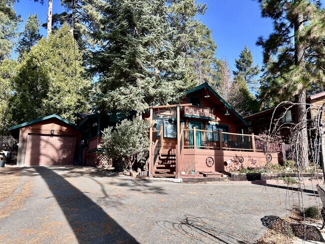 Primary Photo - 2 Bedroom Home for Rent